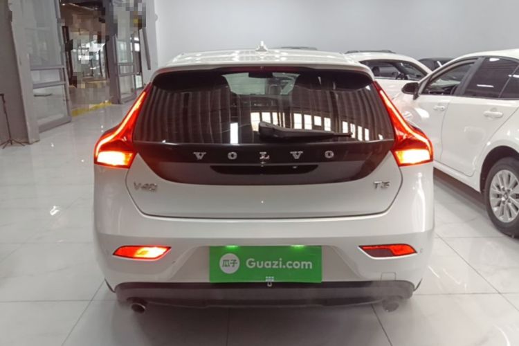 Used Volvo V40 2017 T3 Zhiyi Edition Rear
