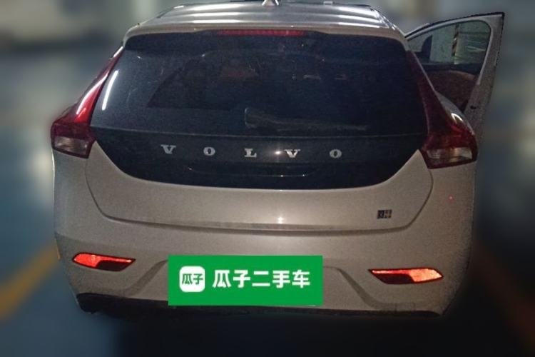 Used Volvo V40 2017 T3 Zhiyi Edition Rear