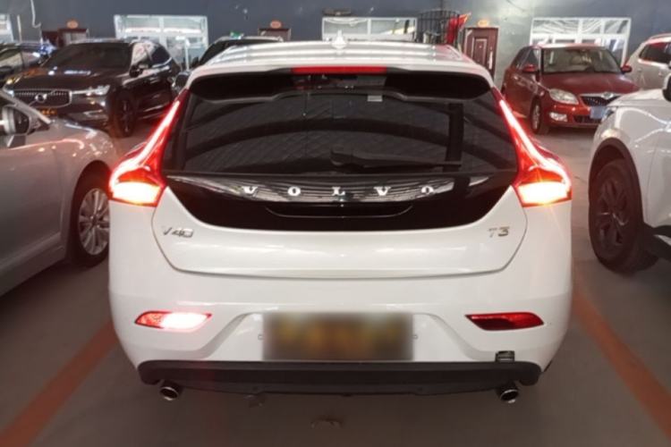 Used Volvo V40 2017 T3 Smart Edition Rear