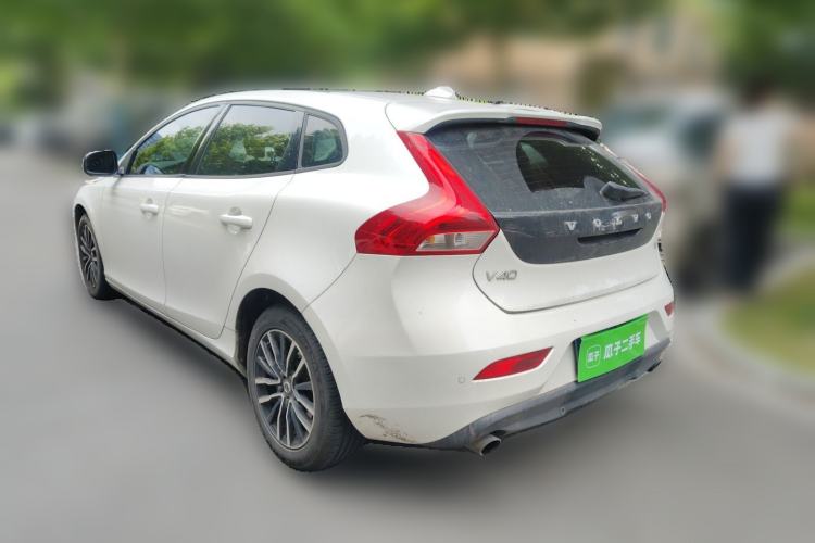 Used Volvo V40 2017 T3 Zhiya Edition Rear Left 45 Deg