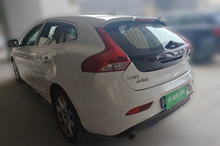 Used Volvo V40 2017 T3 Zhiya Edition Rear Left 45 Deg