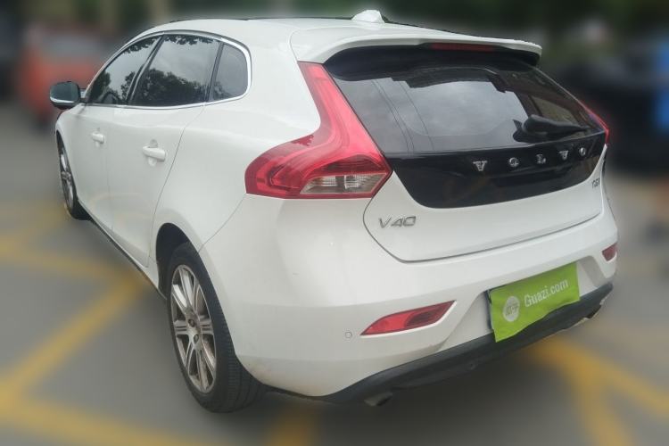 Used Volvo V40 2017 T3 Zhiya Edition Rear Left 45 Deg