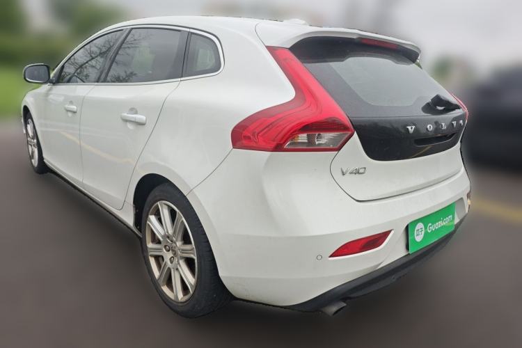 Used Volvo V40 2017 T3 Zhiya Edition Rear Left 45 Deg