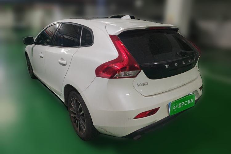 Used Volvo V40 2017 T3 Smart Edition Rear Left 45 Deg