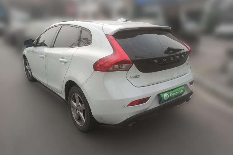 Used Volvo V40 2017 T3 Smart Edition Rear Left 45 Deg