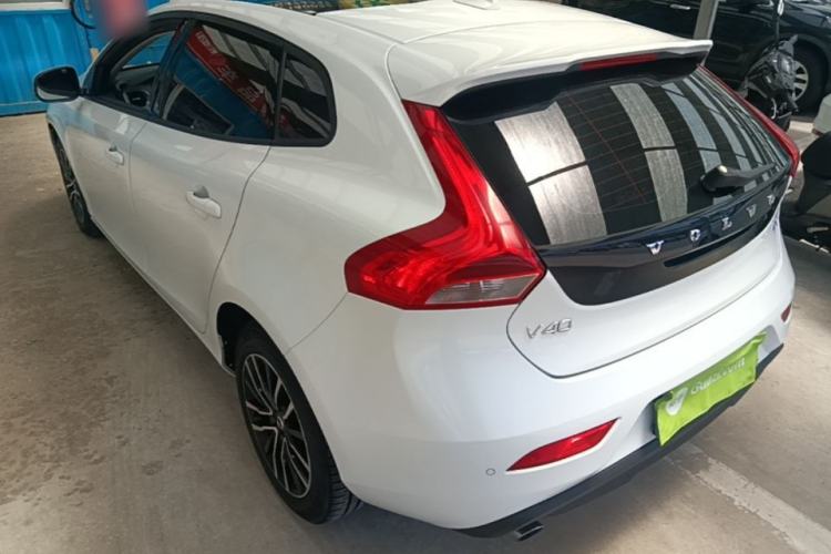 Used Volvo V40 2017 T3 Zhiyi Edition Rear Left 45 Deg