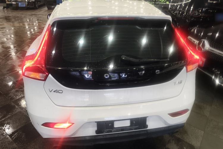 Used Volvo V40 2017 T4 Smart Luxury Edition Rear