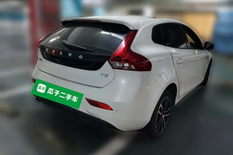 Used Volvo V40 2017 T3 Zhiyi Edition Rear Right 45 Deg