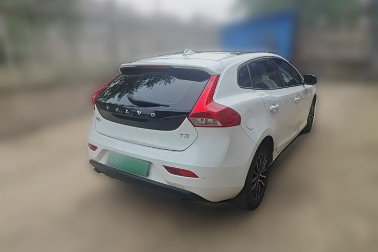 Used Volvo V40 2017 T3 Zhiyi Edition Rear Right 45 Deg
