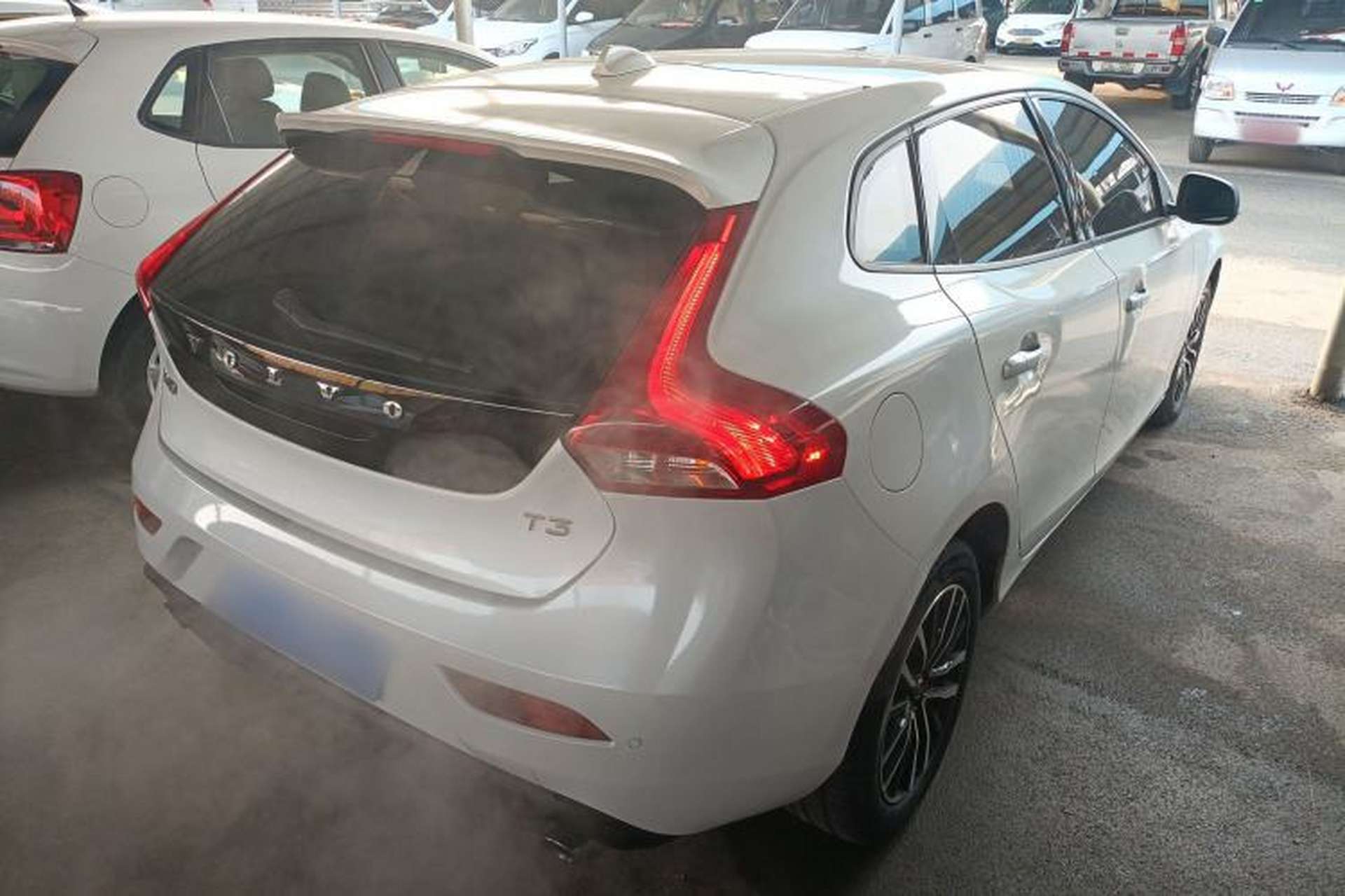 Used Volvo V40 2017 T3 Zhiyi Edition Rear Right 45 Deg
