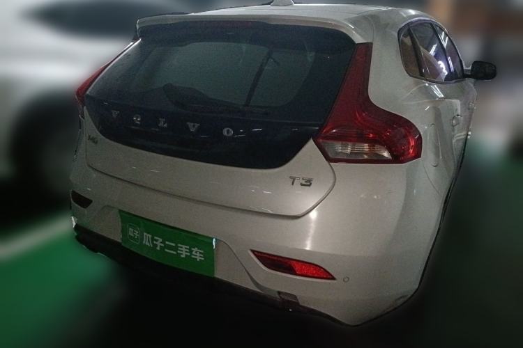 Used Volvo V40 2017 T3 Zhiyi Edition Rear Right 45 Deg