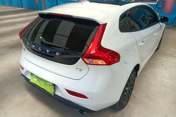 Used Volvo V40 2017 T3 Zhiyi Edition Rear Right 45 Deg