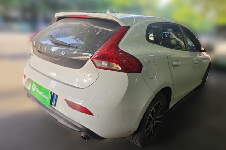 Used Volvo V40 2017 T3 Zhiyi Edition Rear Right 45 Deg