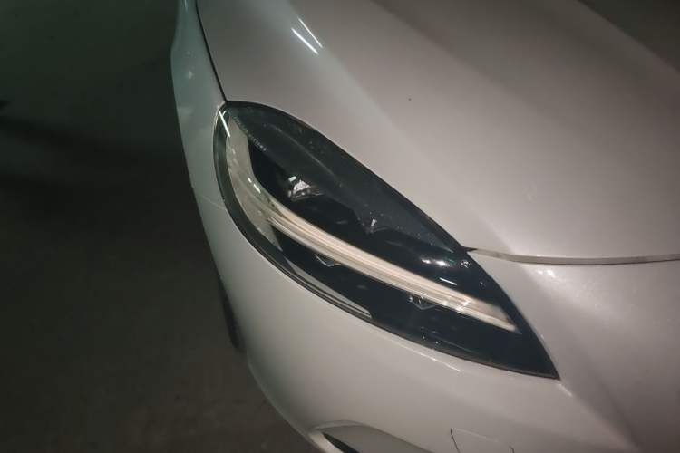 Used Volvo V40 2017 T3 Zhiyi Edition Right Front Headlight