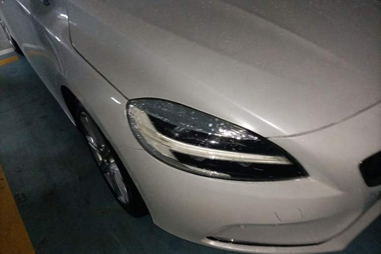 Used Volvo V40 2017 T3 Zhiya Edition Right Front Headlight