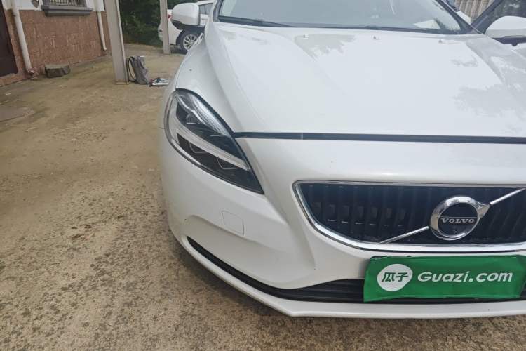 Used Volvo V40 2017 T3 Zhiyi Edition Right Front Headlight