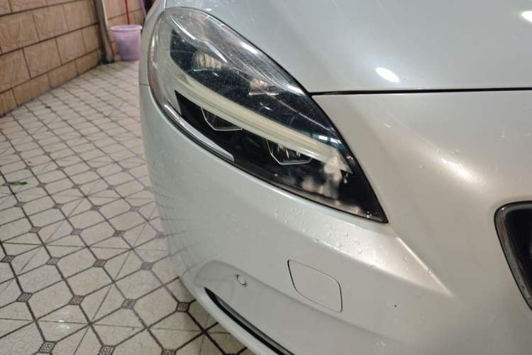 Used Volvo V40 2017 T3 Zhiya Edition Right Front Headlight