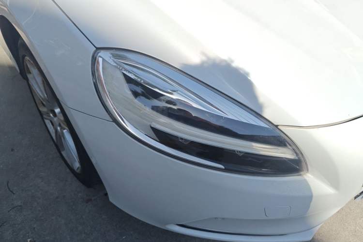 Used Volvo V40 2017 T3 Zhiya Edition Right Front Headlight
