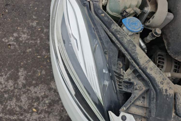Used Volvo V40 2017 T3 Zhiya Edition Right Front Headlight