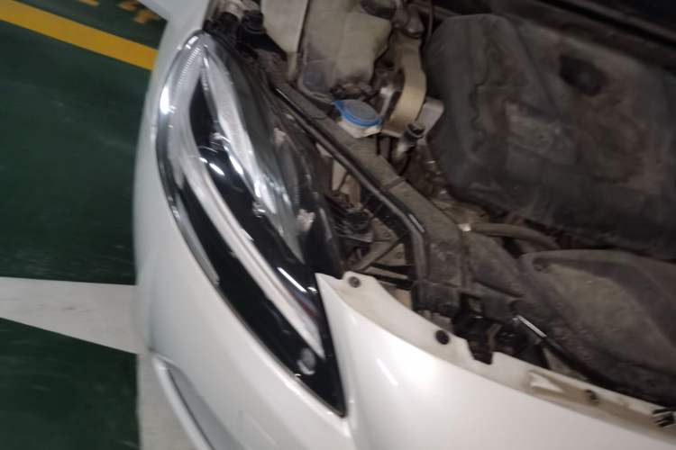 Used Volvo V40 2017 T3 Zhiya Edition Right Front Headlight
