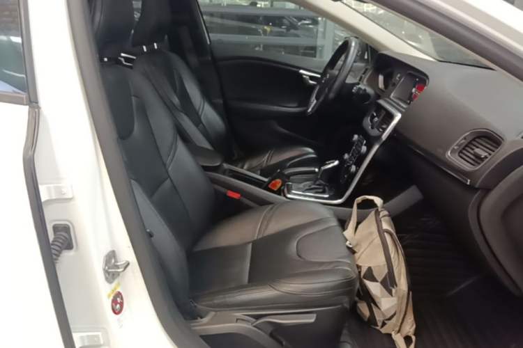 Used Volvo V40 2017 T3 Zhiyi Edition Right Front Seat