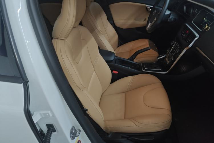 Used Volvo V40 2017 T3 Zhiyi Edition Right Front Seat