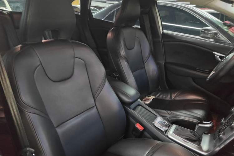 Used Volvo V40 2017 T3 Zhiya Edition Right Front Seat