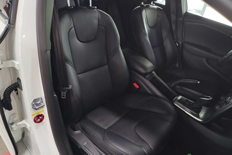 Used Volvo V40 2017 T3 Zhiya Edition Right Front Seat