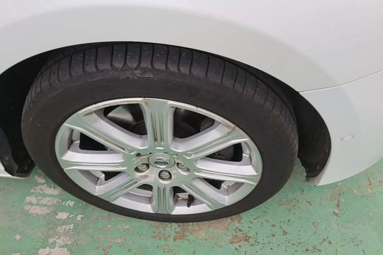 Used Volvo V40 2017 T3 Zhiya Edition Right Front Wheel Hub
