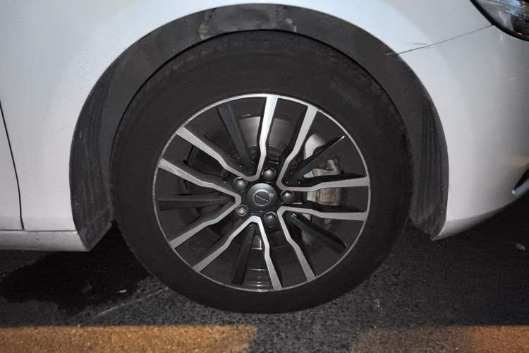 Used Volvo V40 2017 T3 Zhiyi Edition Right Front Wheel Hub