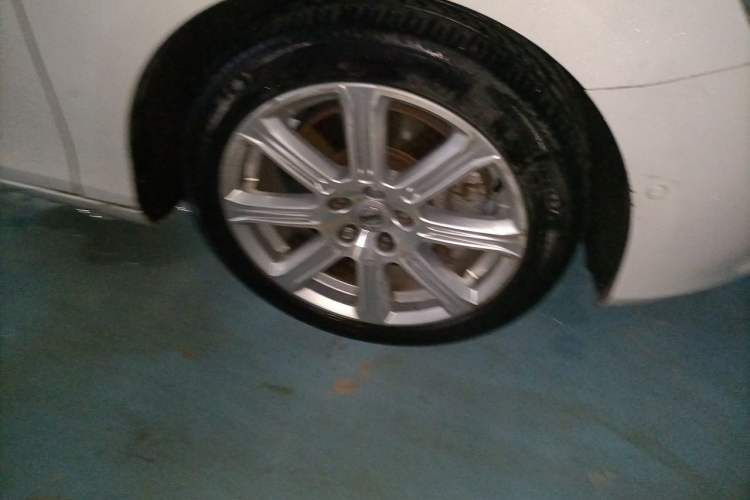 Used Volvo V40 2017 T3 Zhiya Edition Right Front Wheel Hub