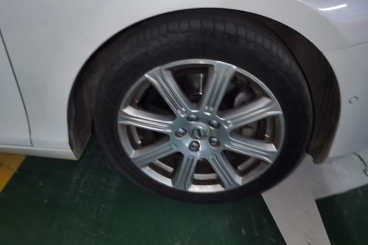 Used Volvo V40 2017 T3 Zhiya Edition Right Front Wheel Hub