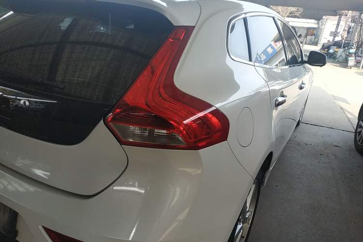 Used Volvo V40 2017 T3 Smart Edition Right Rear Taillight