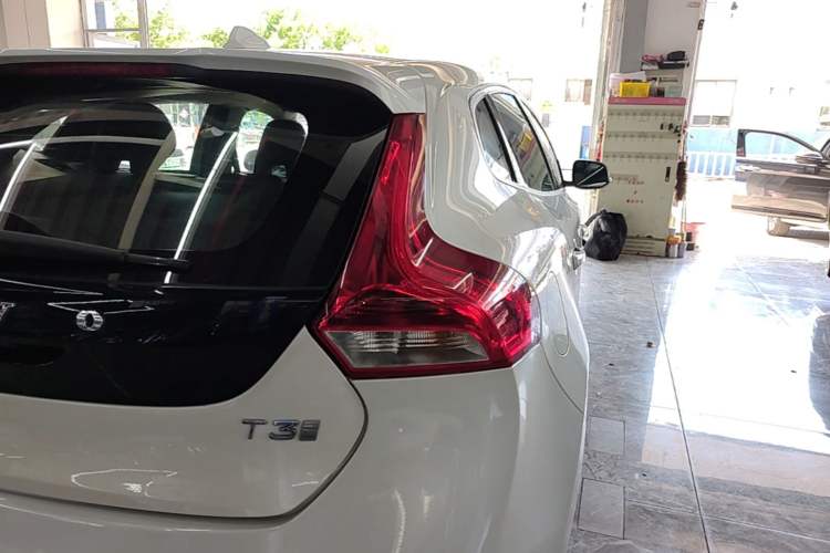 Used Volvo V40 2017 T3 Zhiya Edition Right Rear Taillight