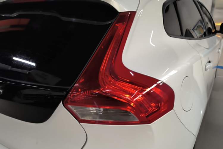 Used Volvo V40 2017 T3 Zhiyi Edition Right Rear Taillight