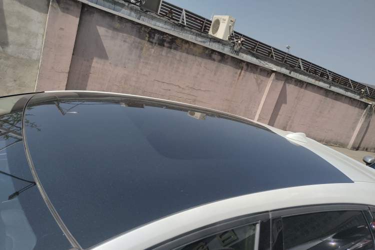 Used Volvo V40 2017 T3 Zhiyi Edition Roof