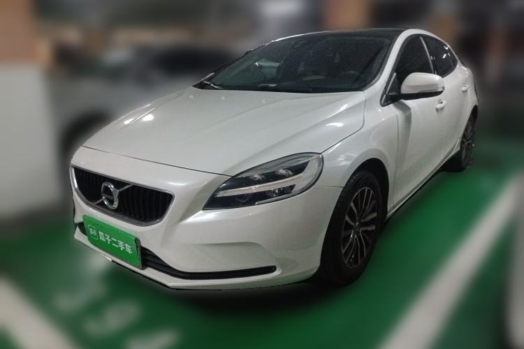 Used Volvo V40 2017 T3 Zhiyi Edition Guazi used car, China used car export, Used car for sale, Used  cars, Cheapest cars for sale