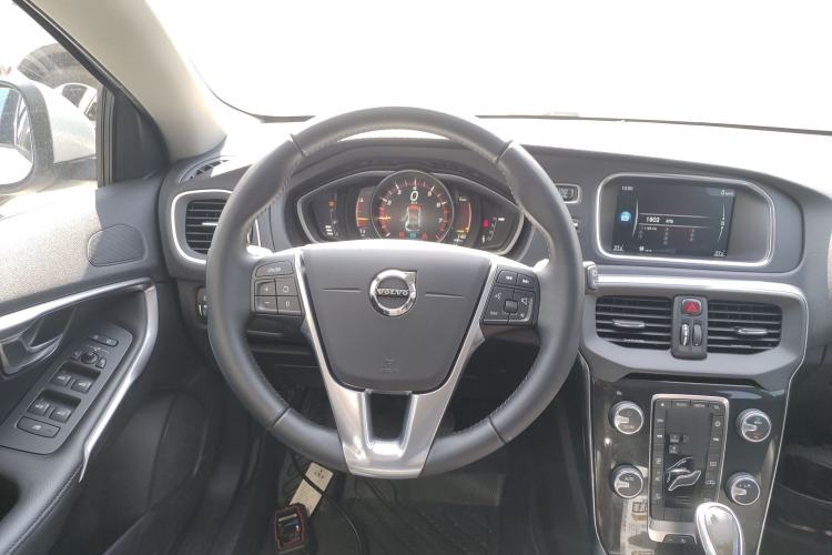 Used Volvo V40 2017 T3 Zhiyi Edition Steering Wheel