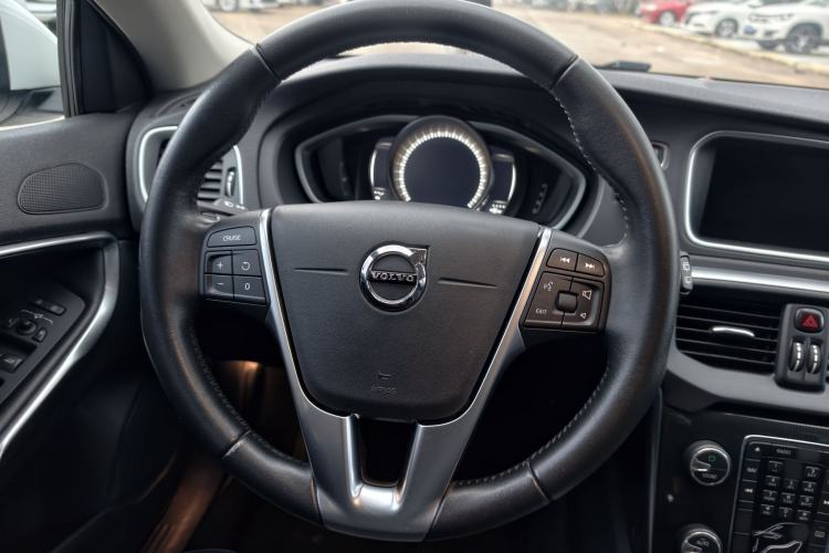 Used Volvo V40 2017 T3 Zhiyi Edition Steering Wheel