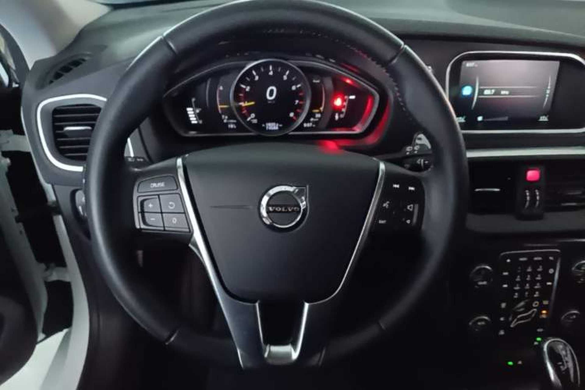 Used Volvo V40 2017 T3 Zhiyi Edition Steering Wheel