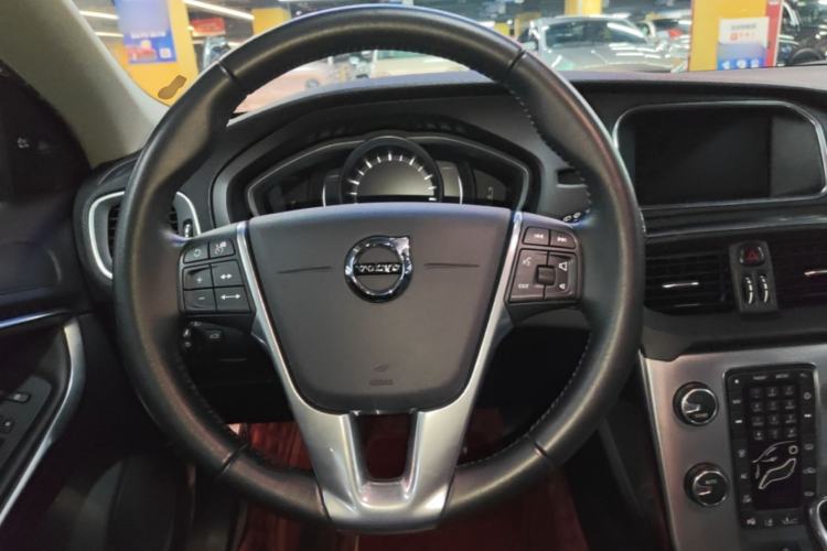 Used Volvo V40 2017 T3 Zhiya Edition Steering Wheel