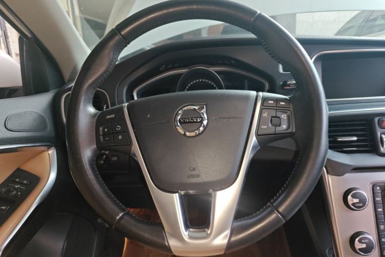 Used Volvo V40 2017 T3 Zhiya Edition Steering Wheel