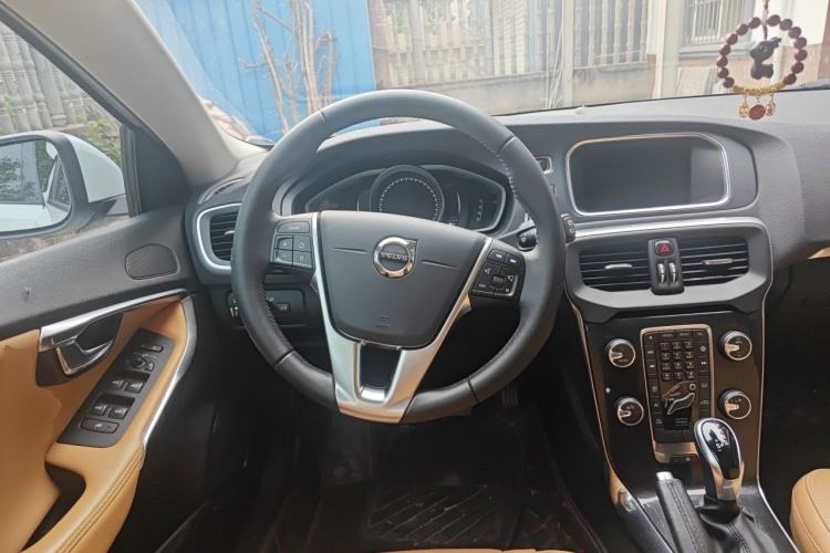 Used Volvo V40 2017 T3 Zhiyi Edition Steering Wheel