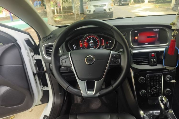 Used Volvo V40 2017 T3 Zhiyi Edition Steering Wheel