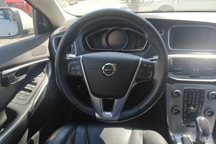 Used Volvo V40 2017 T3 Zhiya Edition Steering Wheel