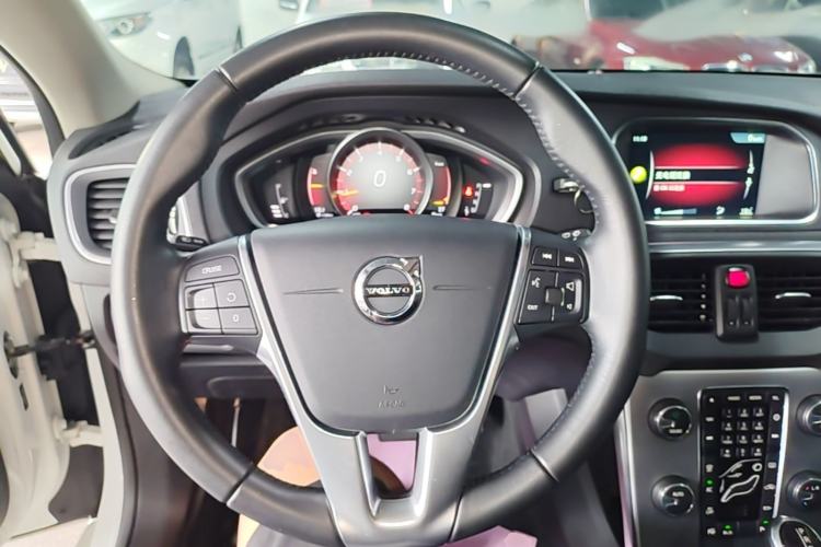 Used Volvo V40 2017 T3 Zhiya Edition Steering Wheel