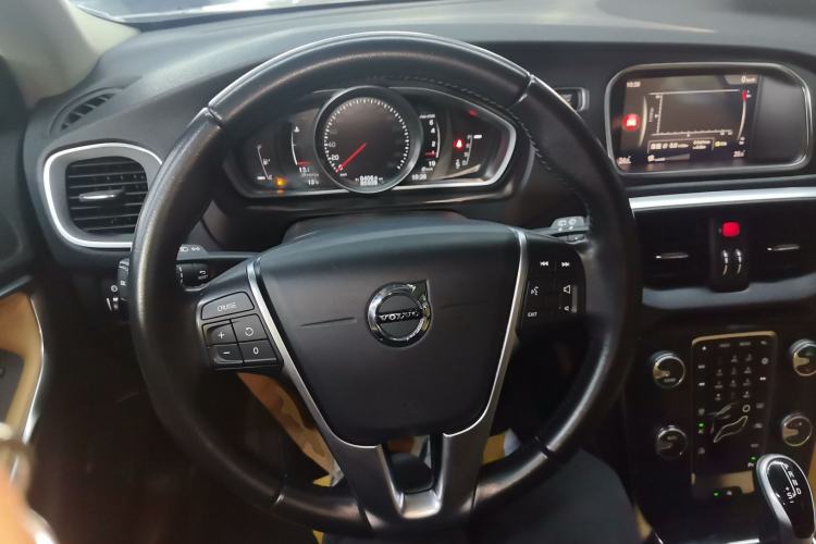 Used Volvo V40 2017 T3 Zhiyi Edition Steering Wheel