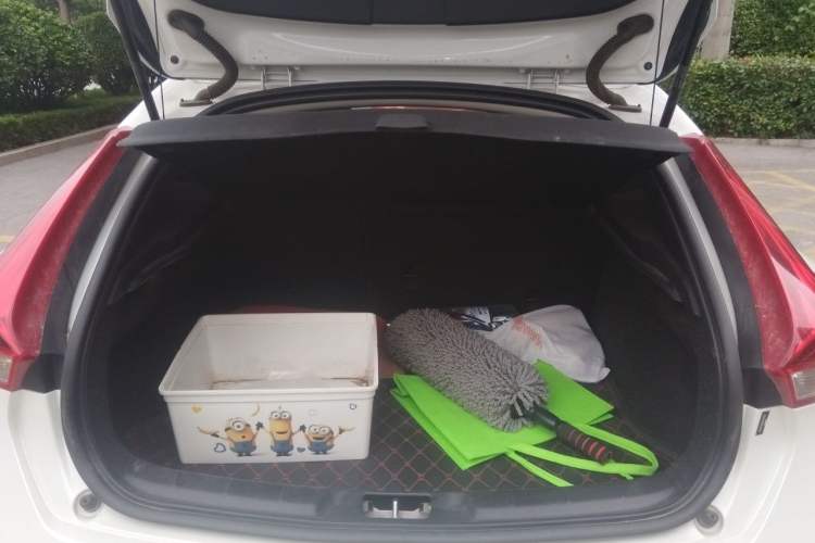 Used Volvo V40 2017 T3 Zhiya Edition Trunk