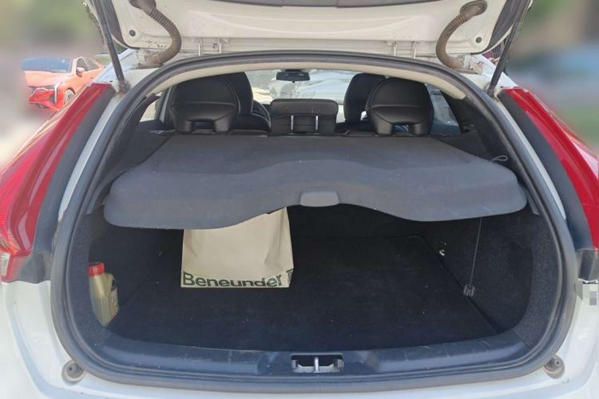 Used Volvo V40 2017 T3 Zhiya Edition Trunk