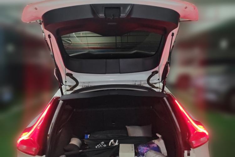 Used Volvo V40 2017 T3 Smart Edition Trunk